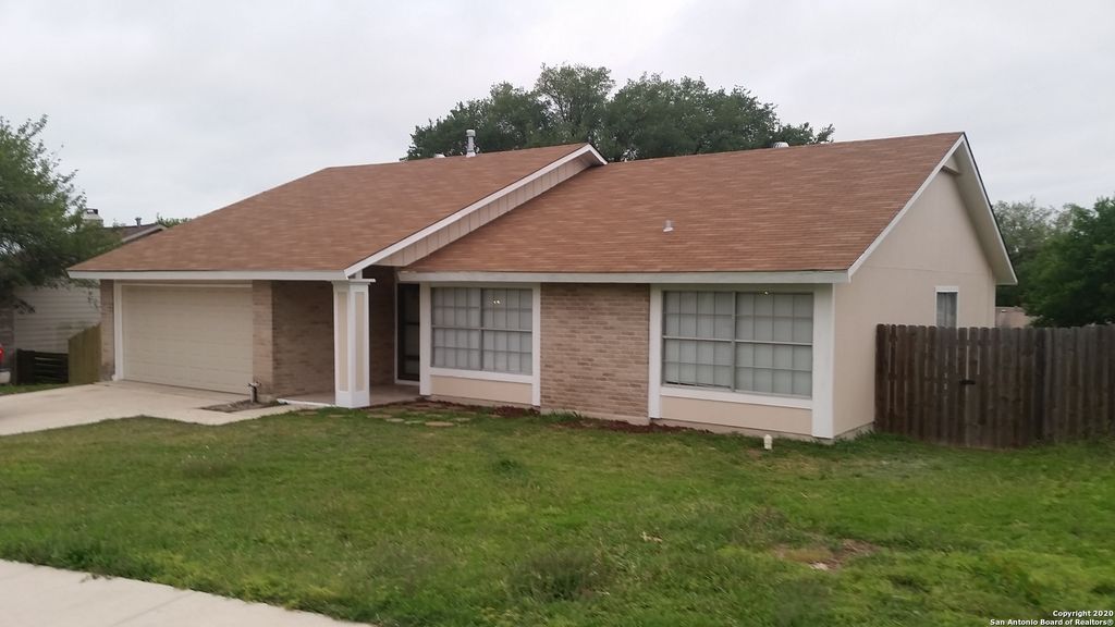 10305 VIGILANTE Trail, Converse, TX 78109