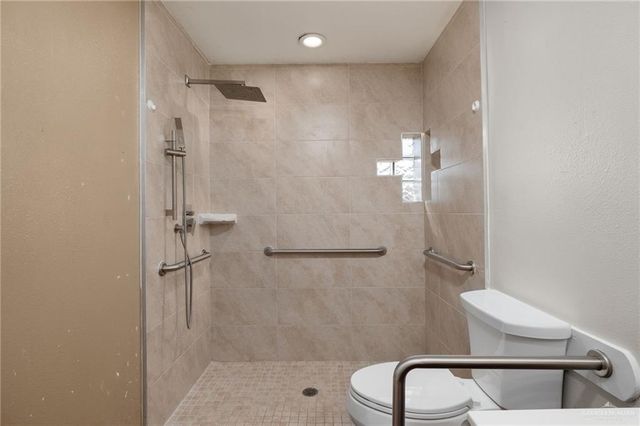 425 S 7th Street, Donna, TX 78537