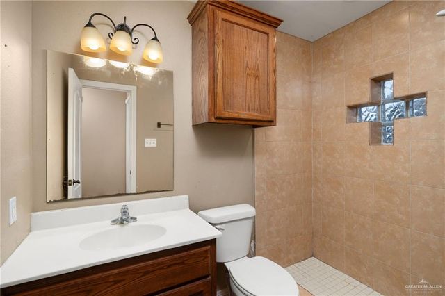 425 S 7th Street, Donna, TX 78537