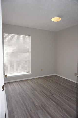 3022 Helmsley Drive, Pearland, TX 77584