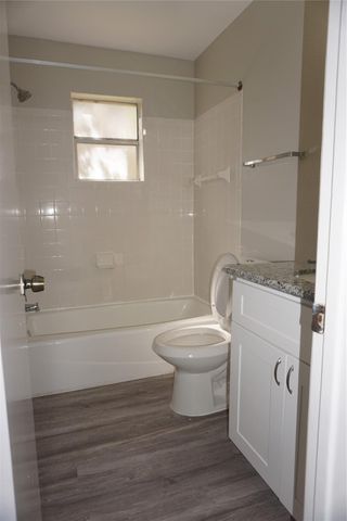 3022 Helmsley Drive, Pearland, TX 77584