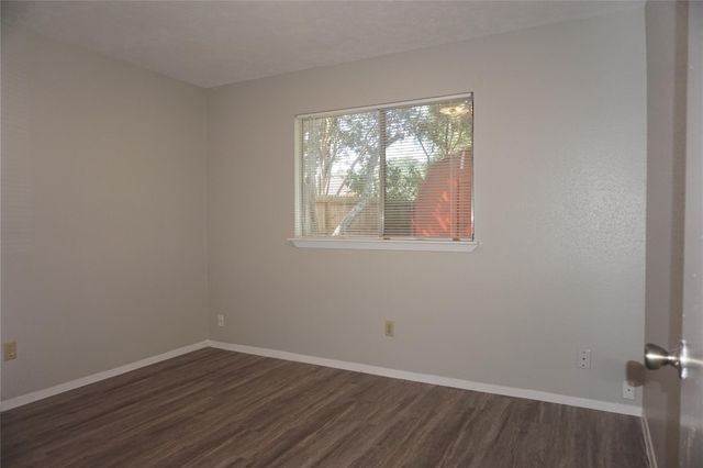 3022 Helmsley Drive, Pearland, TX 77584