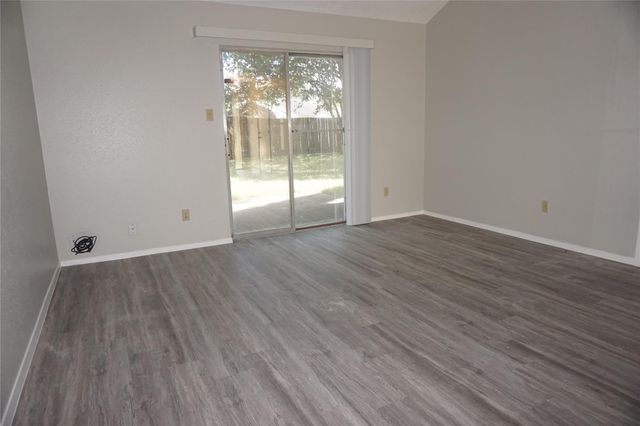 3022 Helmsley Drive, Pearland, TX 77584