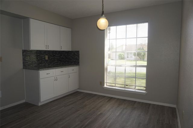 3022 Helmsley Drive, Pearland, TX 77584