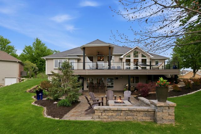 4408 N 17TH Street, Carter Lake, IA 51510