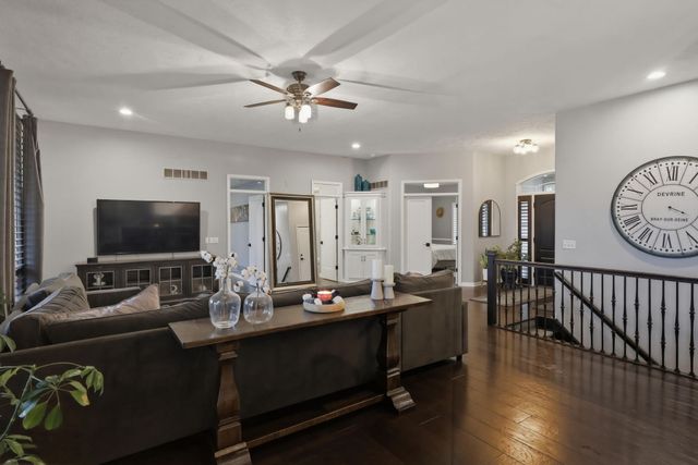 4408 N 17TH Street, Carter Lake, IA 51510