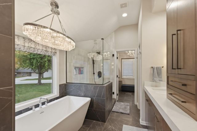 4408 N 17TH Street, Carter Lake, IA 51510