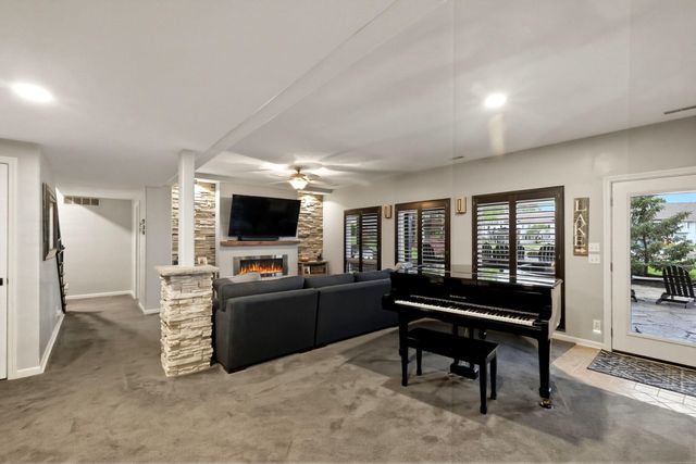4408 N 17TH Street, Carter Lake, IA 51510