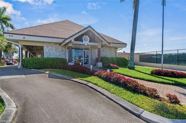 720 Teryl RD 2, Naples, FL 34112