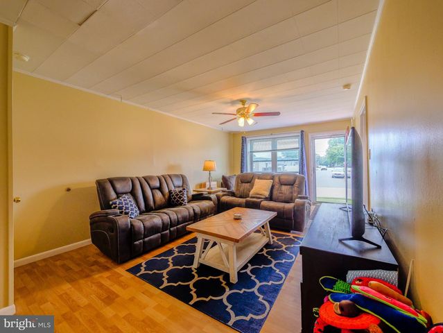 228 HOFFMAN RD, Ridley Park, PA 19078