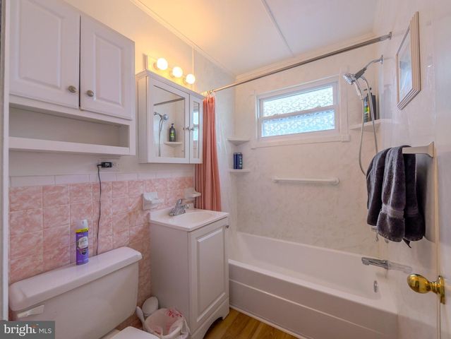 228 HOFFMAN RD, Ridley Park, PA 19078