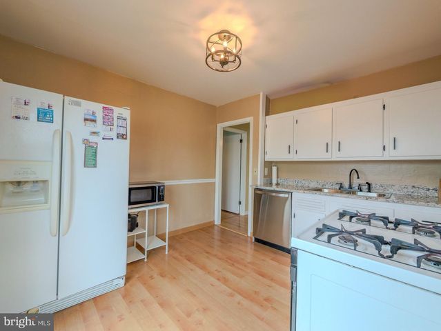 228 HOFFMAN RD, Ridley Park, PA 19078