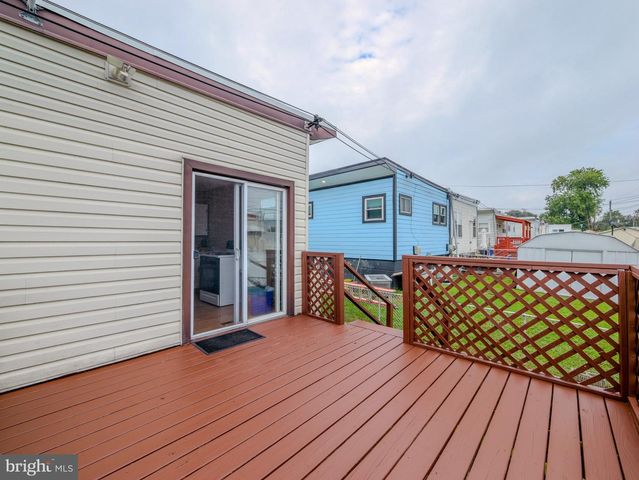 228 HOFFMAN RD, Ridley Park, PA 19078