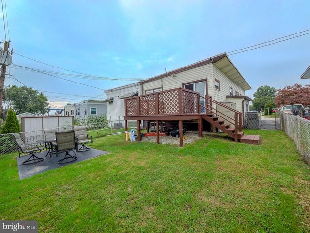 228 HOFFMAN RD, Ridley Park, PA 19078