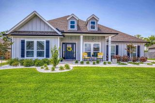 5549 Blake Ln, Pace, FL 32571