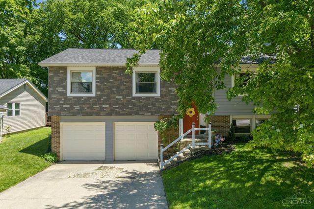 8242 Ravenwood Way, West Chester, OH 45069