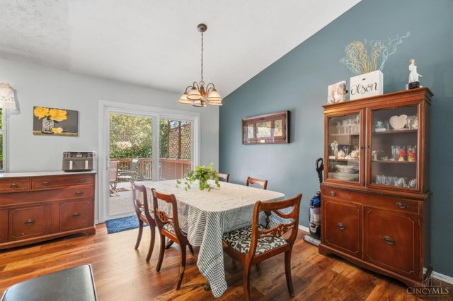 8242 Ravenwood Way, West Chester, OH 45069