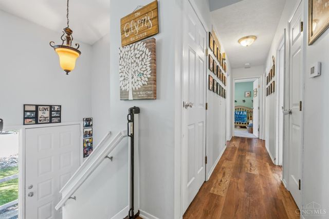 8242 Ravenwood Way, West Chester, OH 45069
