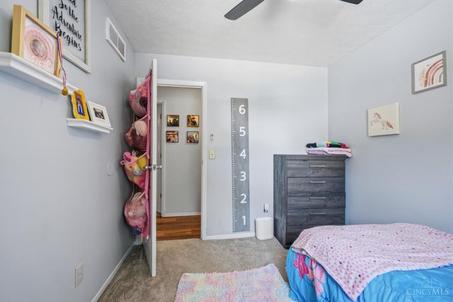 8242 Ravenwood Way, West Chester, OH 45069