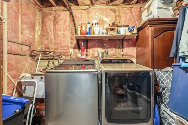 8242 Ravenwood Way, West Chester, OH 45069