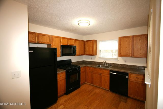 200 Daffodil Drive, Jackson, NJ 08527