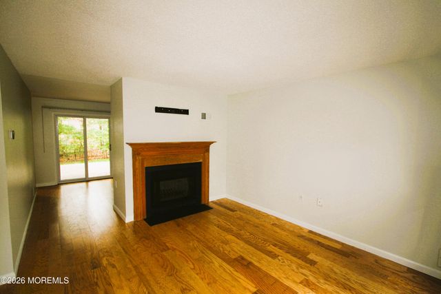 200 Daffodil Drive, Jackson, NJ 08527