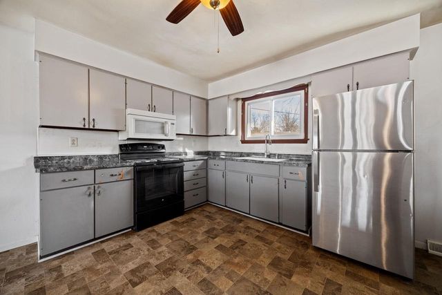 1517 S Arch Street, Janesville, WI 53546