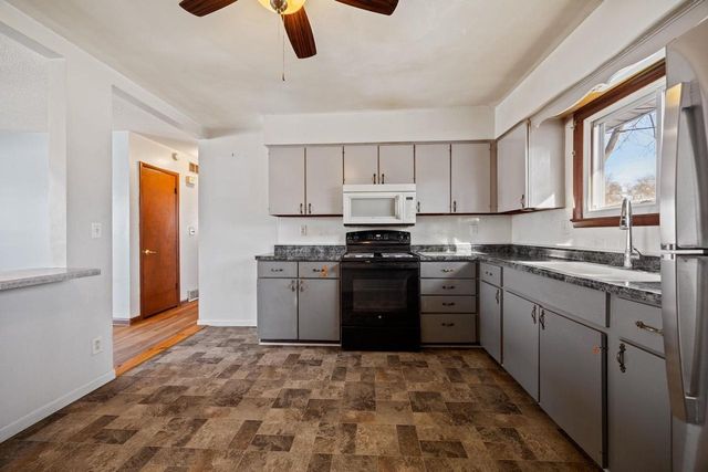 1517 S Arch Street, Janesville, WI 53546