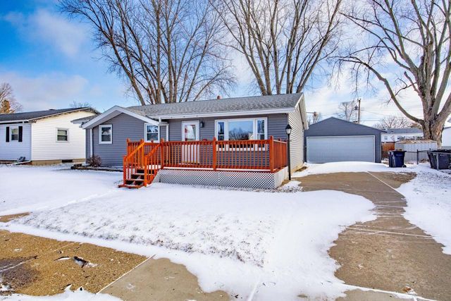 1517 S Arch Street, Janesville, WI 53546