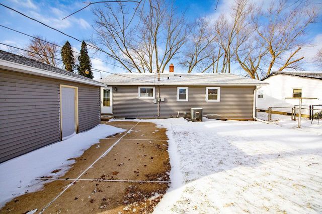 1517 S Arch Street, Janesville, WI 53546