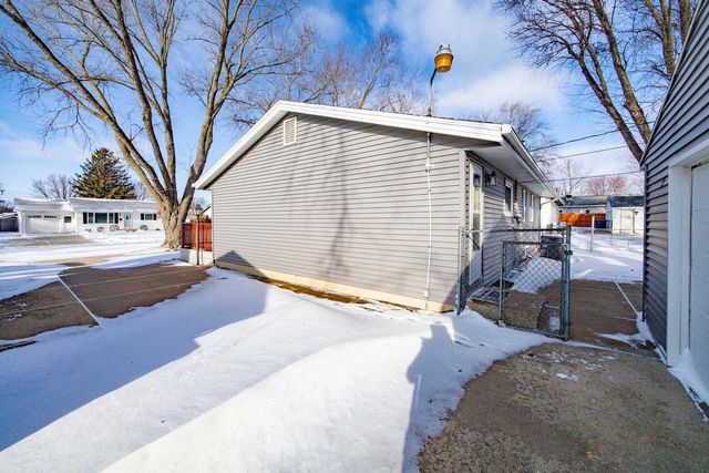 1517 S Arch Street, Janesville, WI 53546