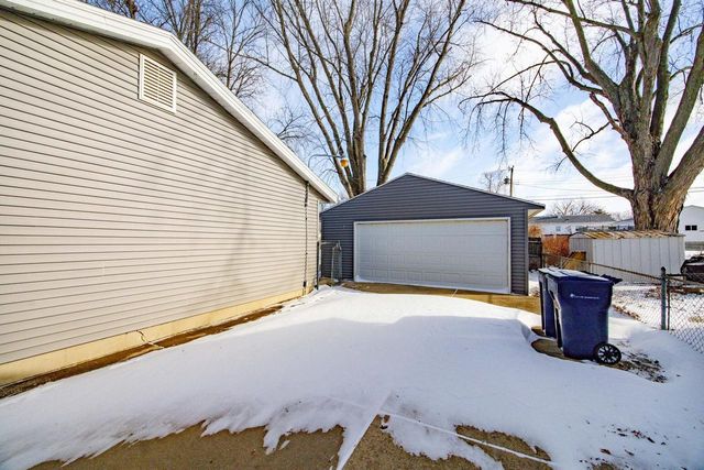 1517 S Arch Street, Janesville, WI 53546