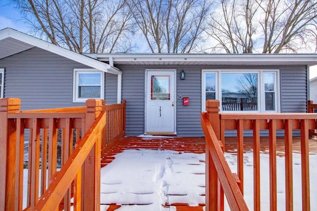 1517 S Arch Street, Janesville, WI 53546