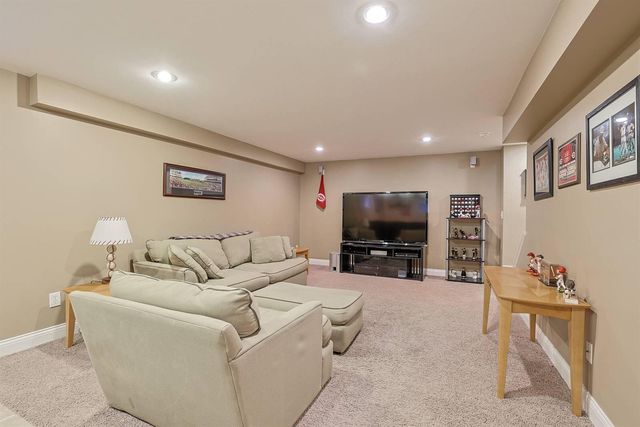 10420 Blacksmith Place, Florence, KY 41042