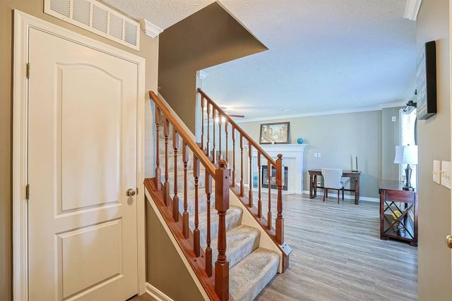 10420 Blacksmith Place, Florence, KY 41042