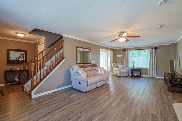 10420 Blacksmith Place, Florence, KY 41042