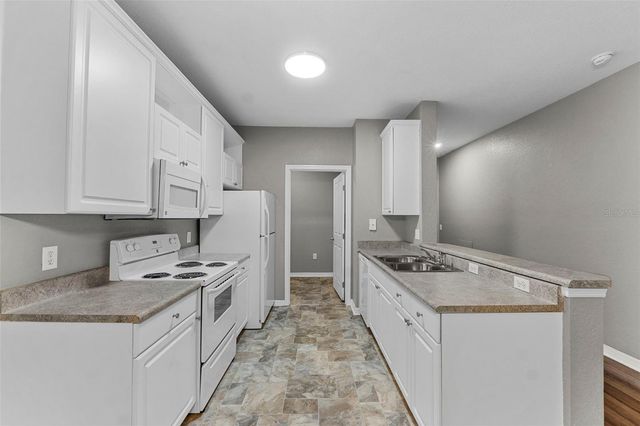 1008 HEMINGWAY CIRCLE 1008, Haines City, FL 33844