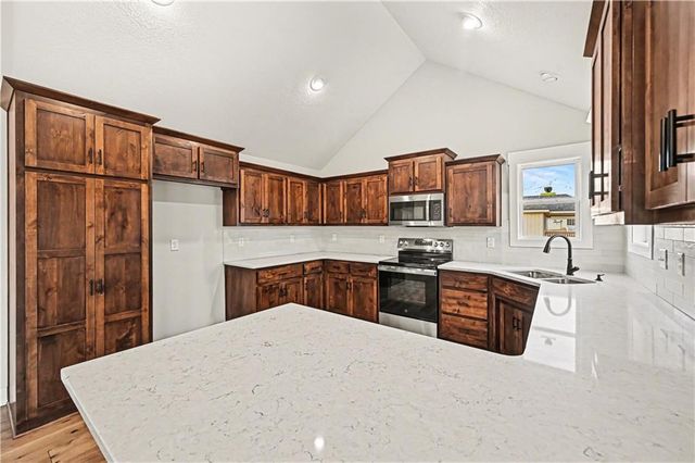 12406 Morgan Street, Excelsior Springs, MO 64024