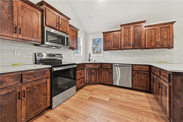 12406 Morgan Street, Excelsior Springs, MO 64024