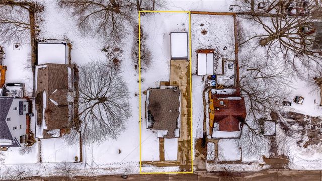 22 Youtz Avenue, Akron, OH 44301