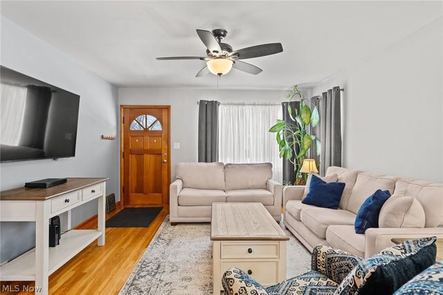 22 Youtz Avenue, Akron, OH 44301