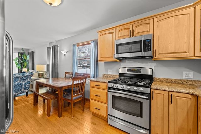 22 Youtz Avenue, Akron, OH 44301