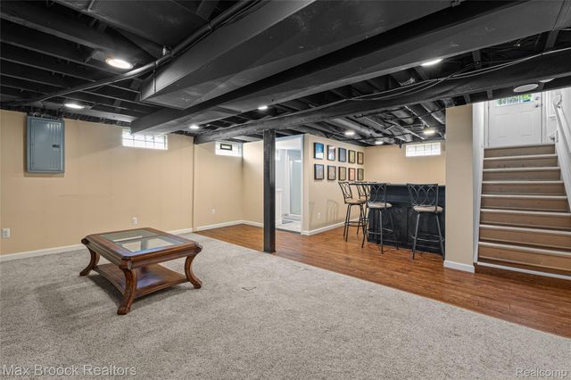 29064 Howard Avenue, Madison Heights, MI 48071