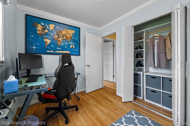 29064 Howard Avenue, Madison Heights, MI 48071