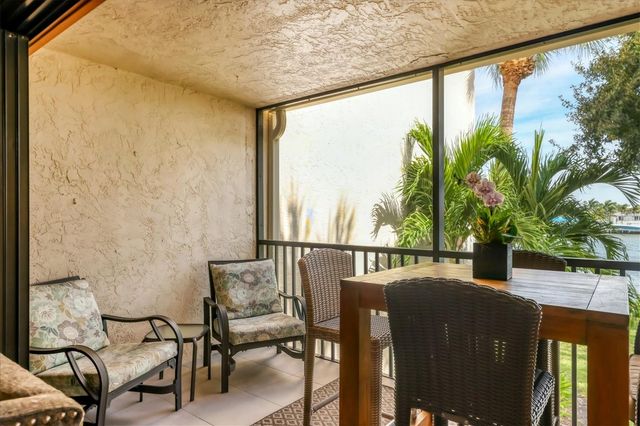 1900 COVE II PLACE 127, Sarasota, FL 34242