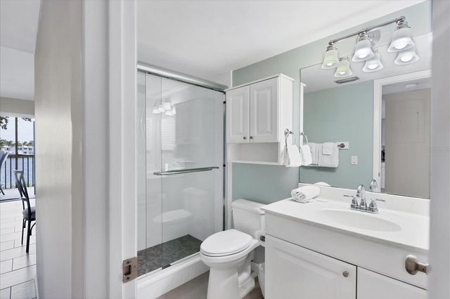 1900 COVE II PLACE 127, Sarasota, FL 34242