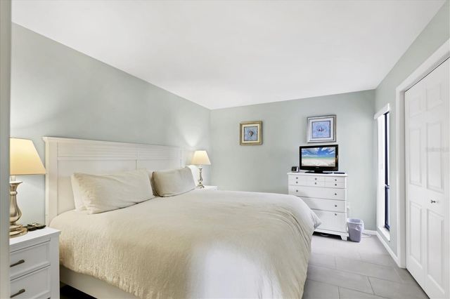 1900 COVE II PLACE 127, Sarasota, FL 34242