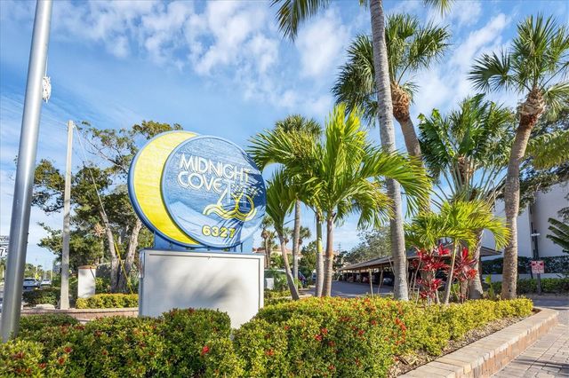 1900 COVE II PLACE 127, Sarasota, FL 34242