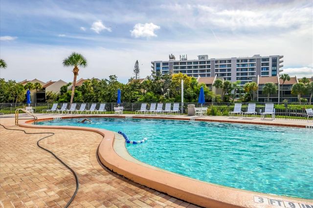 1900 COVE II PLACE 127, Sarasota, FL 34242
