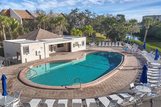 1900 COVE II PLACE 127, Sarasota, FL 34242